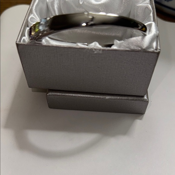 Bracelet, Bangle, Multicolor Gemstone, Elegant, Size 8” - Picture 4 of 4